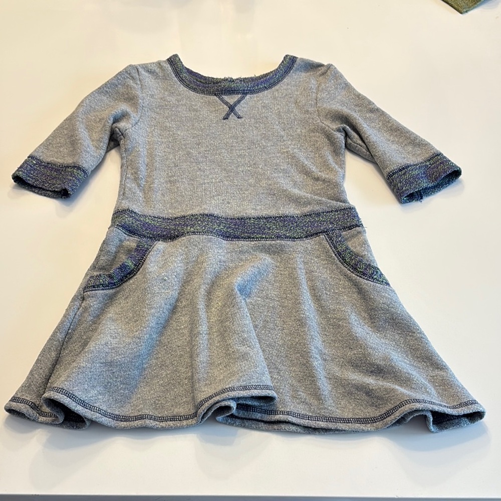 Cat & Jack Girls’ Sweater dress - size 5T - heather Gray